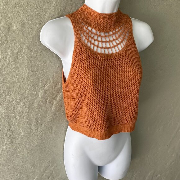 BCBG MAXAZRIA CROCHET KNIT TURTLENECK CROP TOP - Picture 4 of 7
